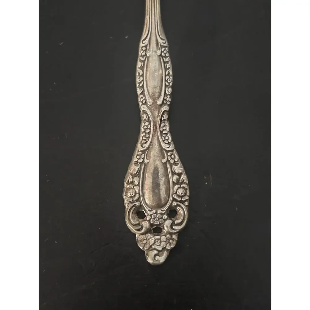 Vintage Meriden Silverplate First Lady Shell Serving Sugar Spoon Floral Ornate